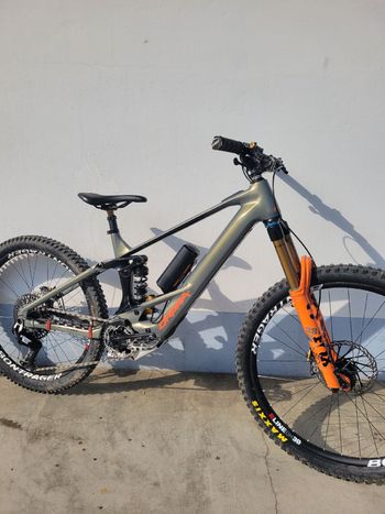 Tweedehands Orbea WILD H10 2025 2025 Mountainbike — afbeelding 2 van 8