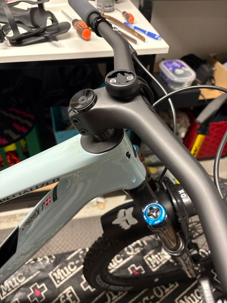 Used Specialized Epic SRAM GX Eagle AXS 2025 Mountainbike, Blue — image 4 of 8