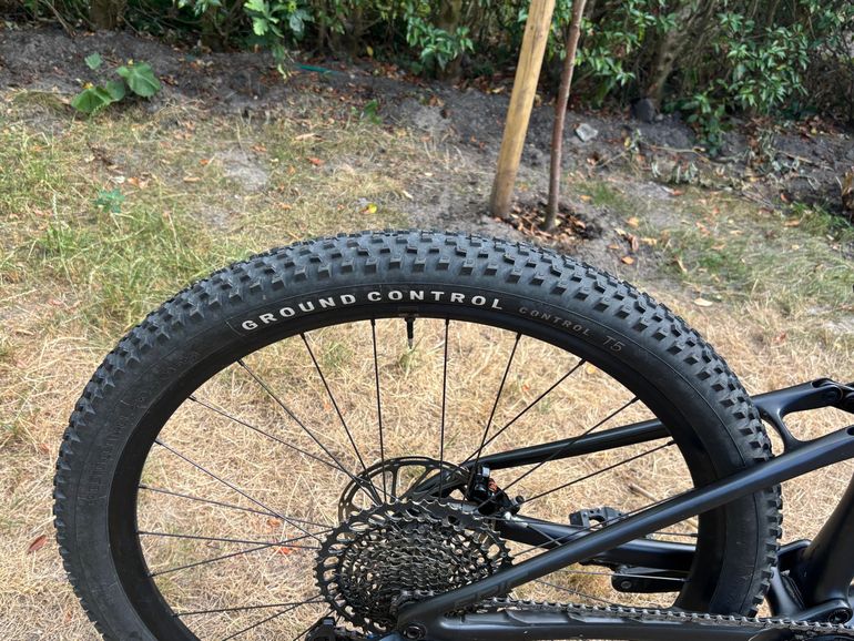 Použité Specialized Epic EVO Comp 2022 2022 Mountainbike — obrázek 7 z 16