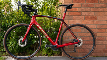 Trek Domane SL 6 2022 2022 Road & Gravel usato, Rosso — immagine 2 di 7