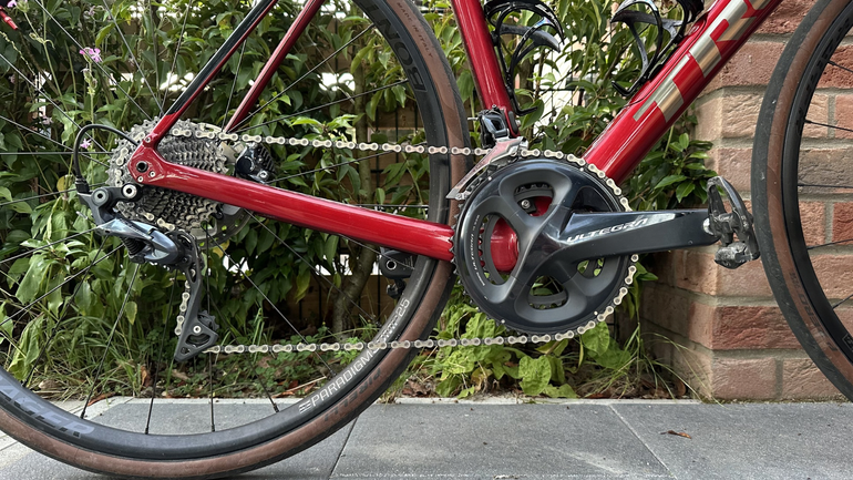 Trek Domane SL 6 2022 2022 Road & Gravel usato, Rosso — immagine 3 di 7