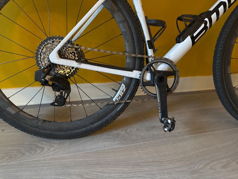 Gebrauchtes BMC Kaius 01 ONE 2023 2023 Road & Gravel, Weiß — Bild 3 von 3