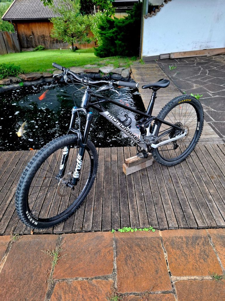 Used Mondraker FOXY 2022 2022 Mountainbike, Black, 29 — image 2 of 7