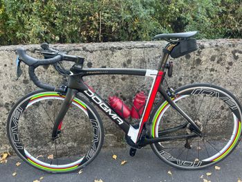Tweedehands Pinarello Dogma Shimano Dura Ace 2018 Road & Gravel