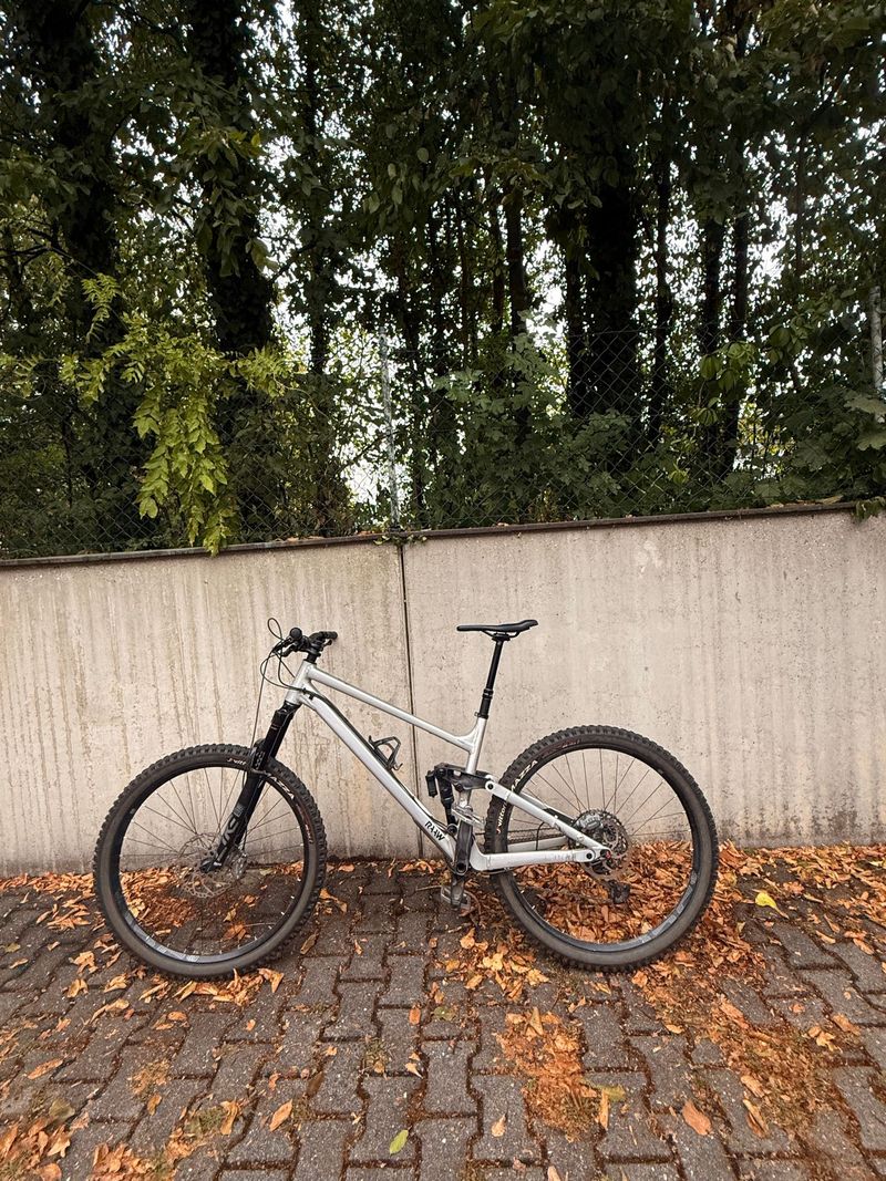 Použité RAAW Jibb SRAM GX Eagle 2021 MTB