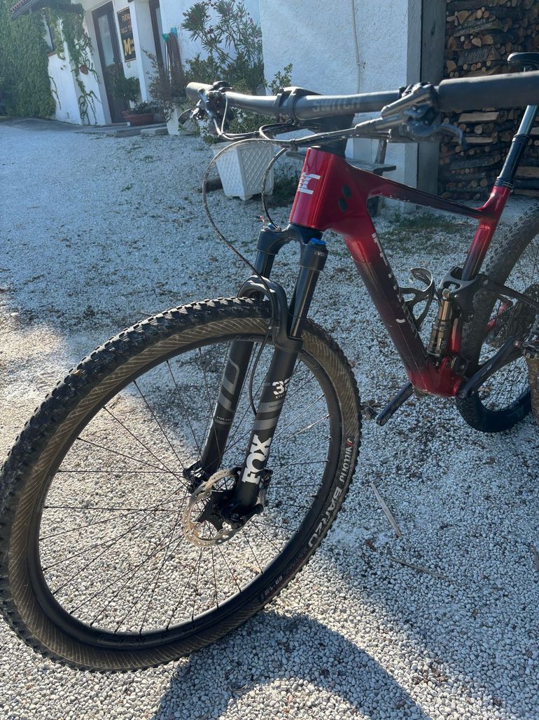 Używany Lee Cougan Crossfire 428 Full XT 2023 2023 Mountainbike — zdjęcie 3 z 8