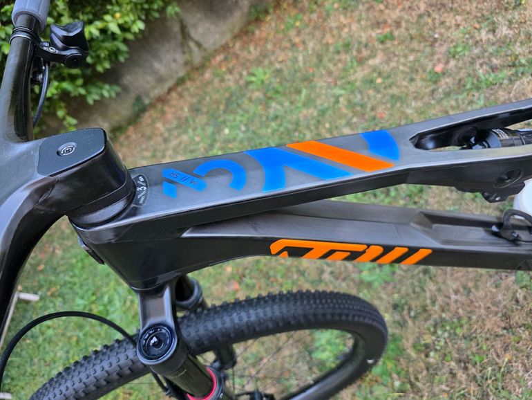Použité Stoll Custom Sram Eagle Transmission XX SL 2024 Mountainbike — obrázek 3 z 19