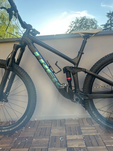Used Trek Slash 8 2019 2019 Mountainbike, Black, 29 — image 6 of 17
