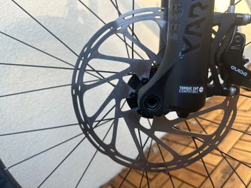 Used Trek Slash 8 2019 2019 Mountainbike, Black, 29 — image 8 of 17