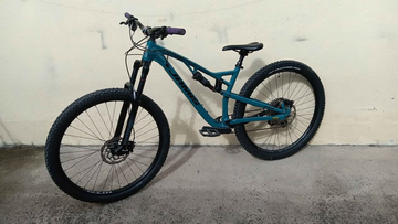Used Jamis FAULTLINE A2 2024 2024 Mountainbike, Blue, 29 — image 3 of 10