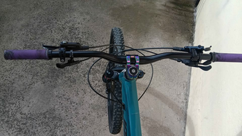 Used Jamis FAULTLINE A2 2024 2024 Mountainbike, Blue, 29 — image 7 of 10