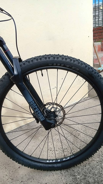 Used Jamis FAULTLINE A2 2024 2024 Mountainbike, Blue, 29 — image 9 of 10