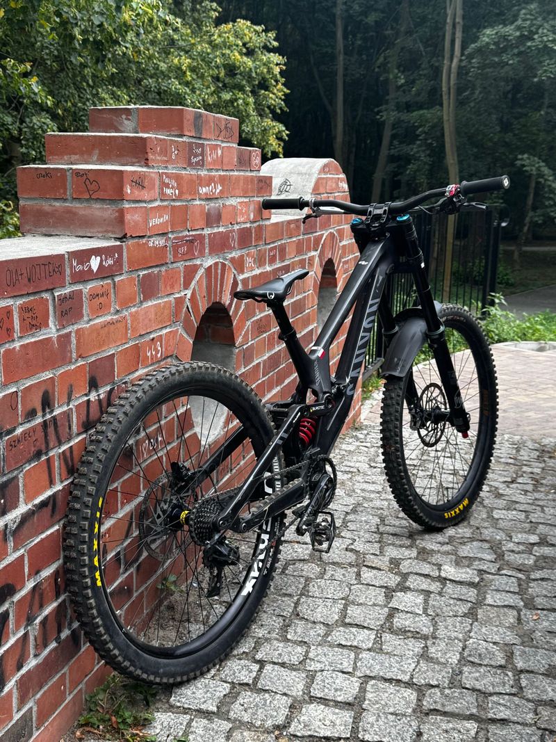 Używany Canyon Sender CFR Mullet Underdog 2024 2024 MTB