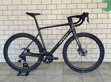 Scott Addict 10 2025 2025 Road & Gravel usato