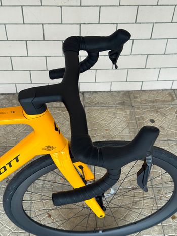 Used Scott Addict 20 2026 2026 Road & Gravel, Orange — image 7 of 11