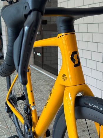 Used Scott Addict 20 2026 2026 Road & Gravel, Orange — image 5 of 11