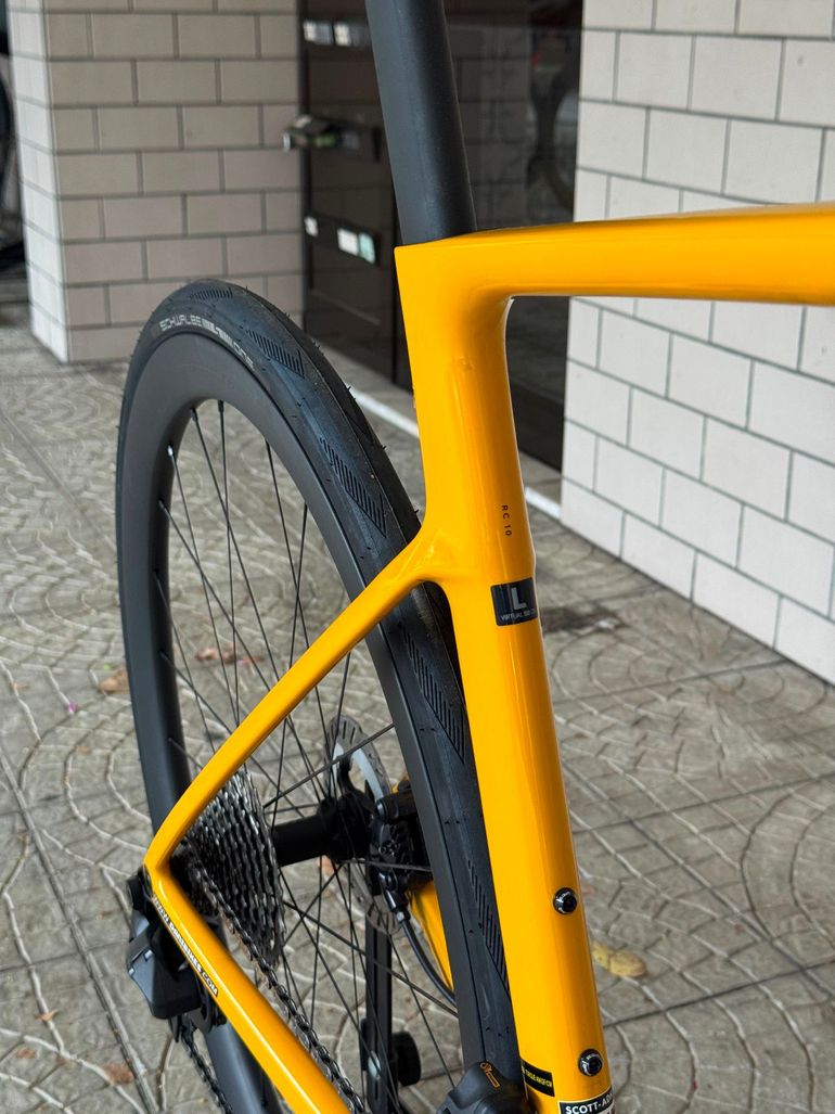 Used Scott Addict 20 2026 2026 Road & Gravel, Orange — image 10 of 11