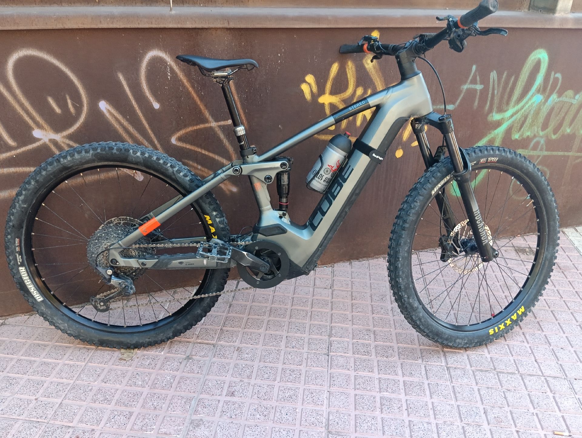 e bike damen 46 KTM CENTO 11 PLUS DI2 grau | 800WH | E-Bike Trekking | 2026 Category:MTB Cross Fully_Schwalbe Magic Mary  Bikepark  Addix Performance  2.4 Color:Deep Sky Blue Oregano: Das würzige Kraftpaket effortless rides