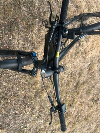 Used Giant Fathom E+ EX 2022 2022 Mountainbike, Black, 29 — image 3 of 13