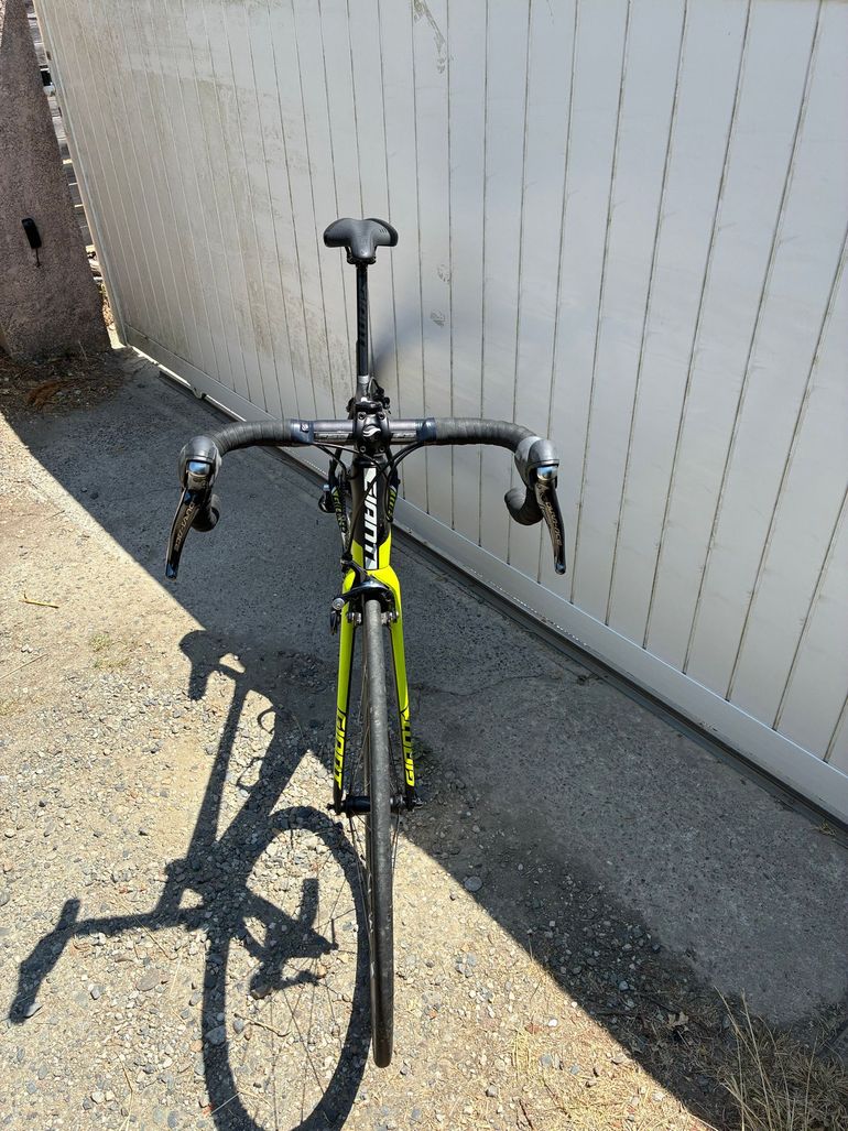 Used Giant TCR Advanced Pro 1 2017 2017 Road & Gravel, Black — image 8 of 8