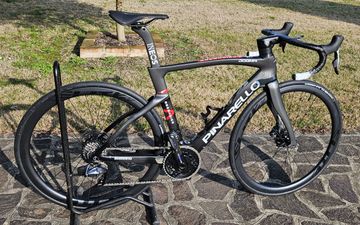Used Pinarello DOGMA F SRAM RED ETAP AXS 2024 2024 Road & Gravel