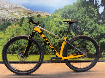 Trek Procaliber 9.7 2021 2021 Mountainbike usato, Arancione — immagine 7 di 9