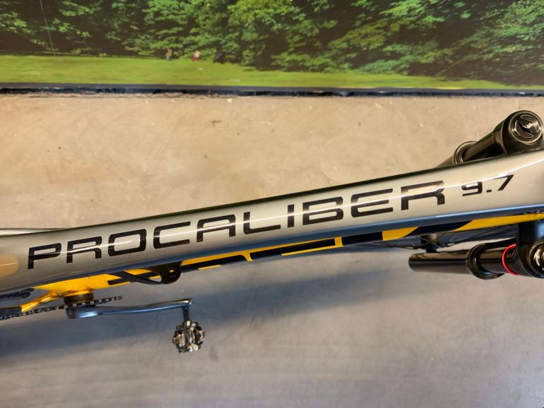 Trek Procaliber 9.7 2021 2021 Mountainbike usato, Arancione — immagine 6 di 9