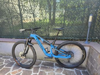 Gebrauchtes Canyon Neuron CF 8 2022 2022 Mountainbike, Blau, 27.5, 29 — Bild 2 von 4