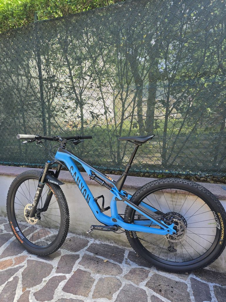 Gebrauchtes Canyon Neuron CF 8 2022 2022 Mountainbike, Blau, 27.5, 29 — Bild 4 von 4