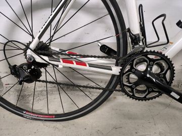 Tweedehands Trek Madone 2.1 H2 Compact 2015 2015 Road & Gravel — afbeelding 3 van 10
