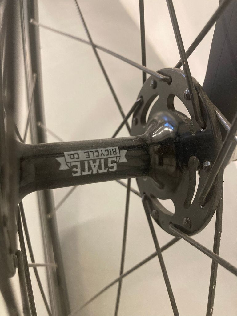 State Bicycle Co. Undefeated Frameset 2018 Road & Gravel d'occasion — image 4 sur 10