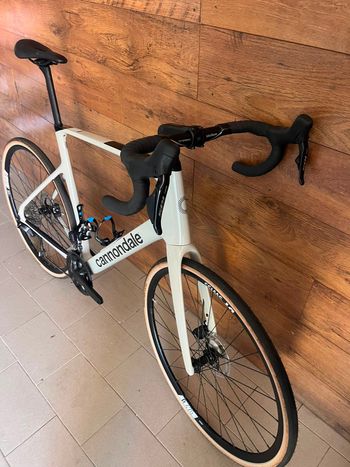 Cannondale Synapse Carbon 4 2026 2026 Road & Gravel usato, Grigio chiaro — immagine 10 di 14