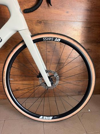 Cannondale Synapse Carbon 4 2026 2026 Road & Gravel usato, Grigio chiaro — immagine 8 di 14