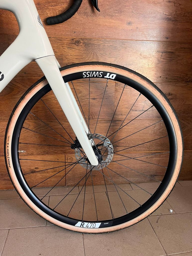 Cannondale Synapse Carbon 4 2026 2026 Road & Gravel usato, Grigio chiaro — immagine 8 di 14