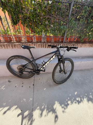 Used Trek Procaliber 9.6 2023 2023 Mountainbike, Blue, 29 — image 2 of 4