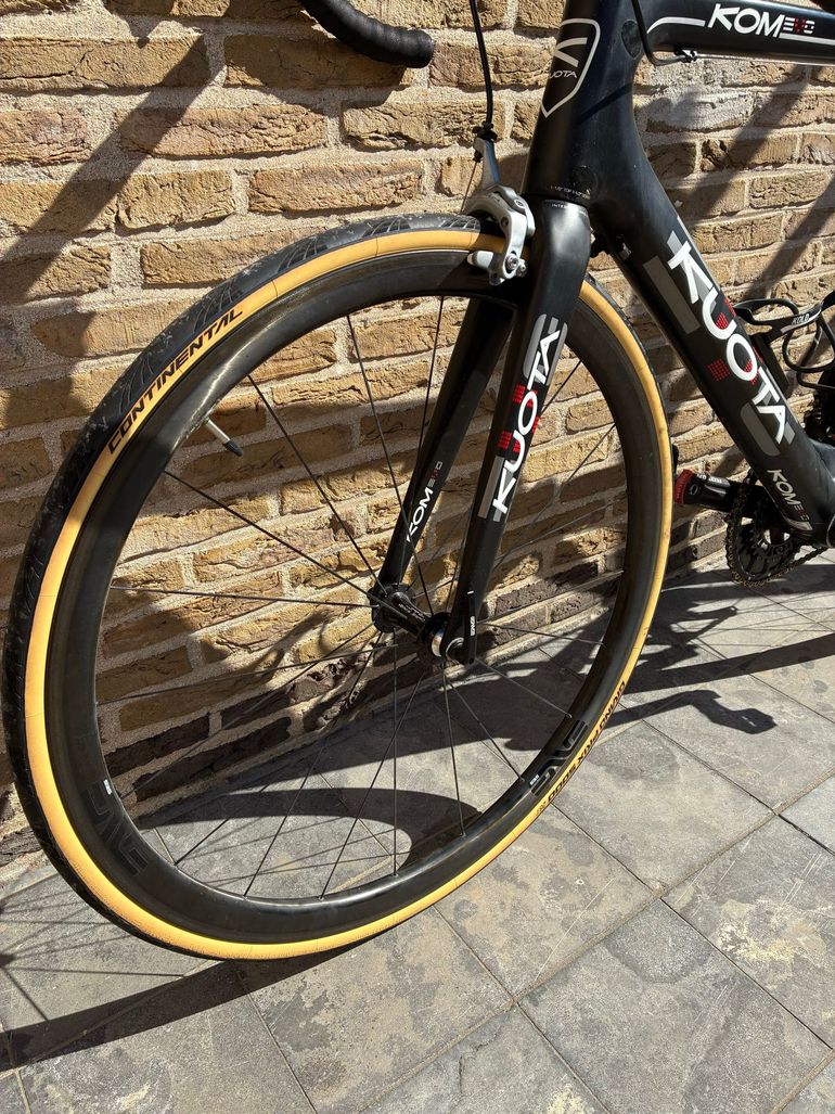 Used Kuota Kom SRAM Red eTap 2013 Road & Gravel, Black — image 14 of 15