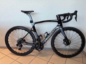 Tweedehands Pinarello DOGMA X DURA ACE Di2 2024 2024 Road & Gravel