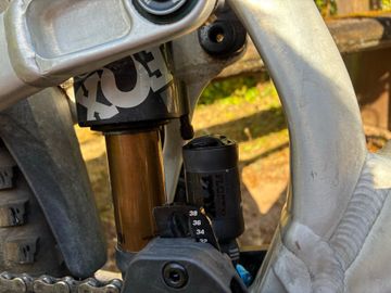 Gebrauchtes Propain Spindrift High End 2020 2020 Mountainbike, Hellgrau — Bild 5 von 7