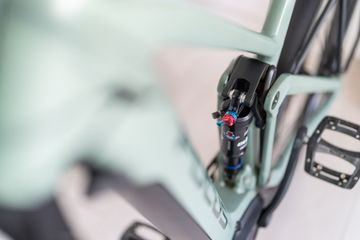 Used Focus Thron SRAM GX 2021 Mountainbike, Green — image 16 of 38