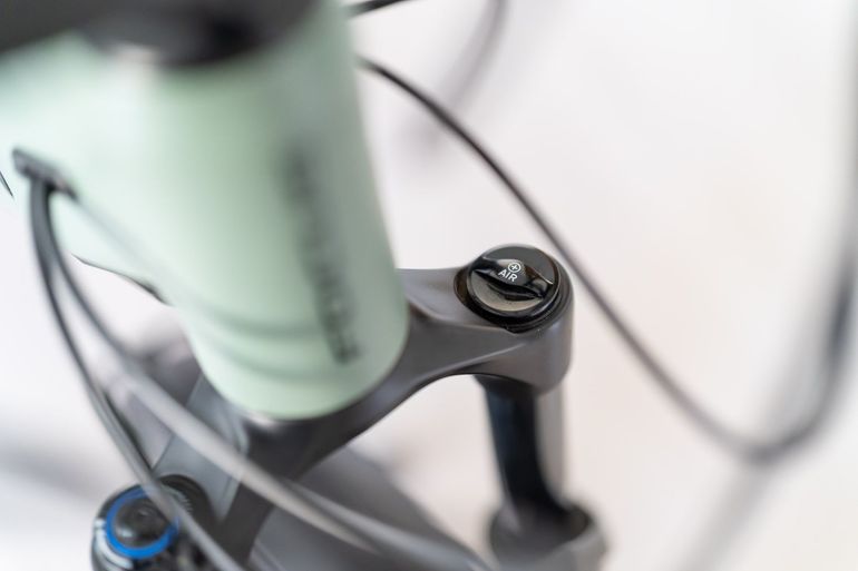 Used Focus Thron SRAM GX 2021 Mountainbike, Green — image 34 of 38
