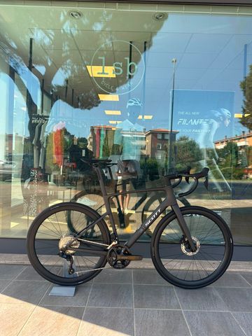 Použité Scott Addict Shimano 105 Di2 2027 Road & Gravel