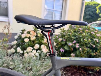 Used CUBE 2022 2022 Road & Gravel, Light Gray — image 4 of 9