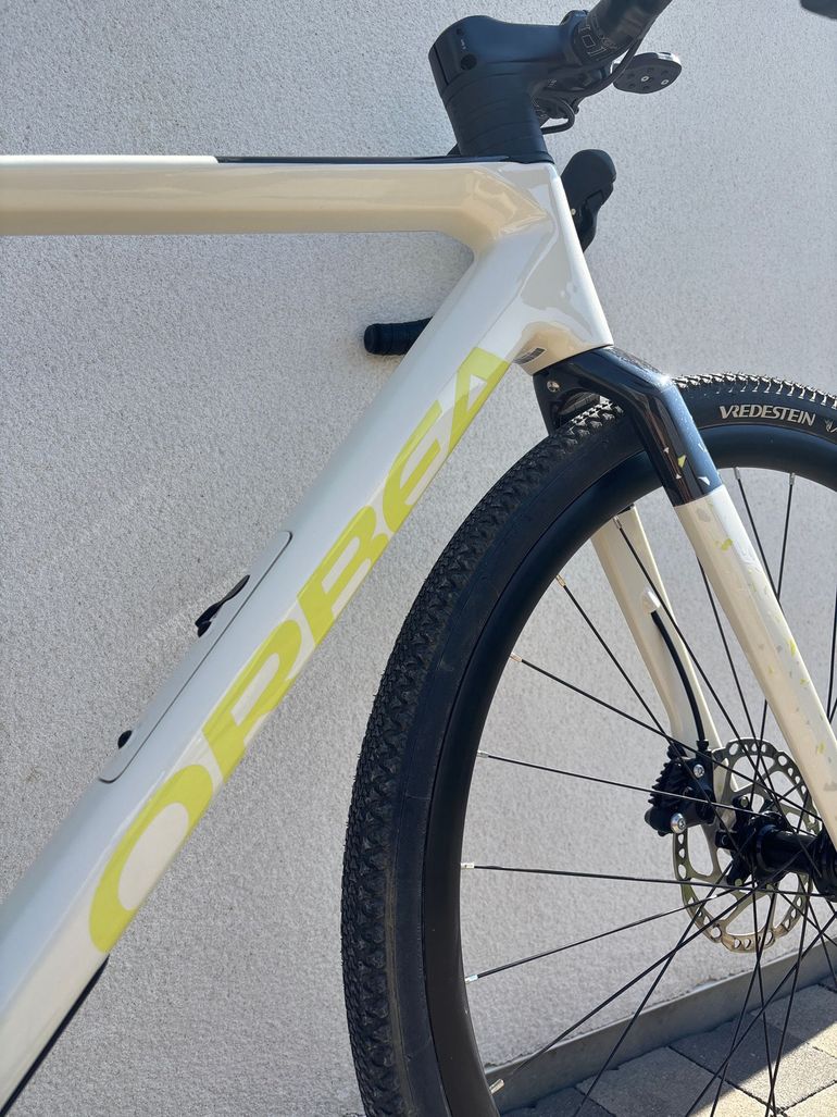 Orbea TERRA M30TEAM 2025 2025 Road & Gravel usato, Bianco — immagine 3 di 4
