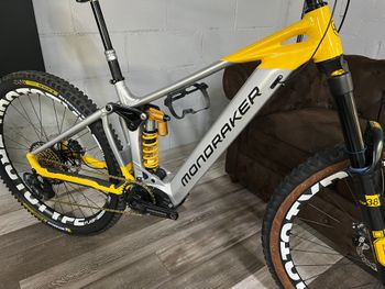 Mondraker LEVEL RR 2022 2022 Mountainbike usato, Grigio chiaro — immagine 28 di 30