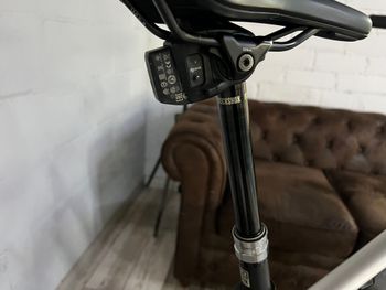 Mondraker LEVEL RR 2022 2022 Mountainbike usato, Grigio chiaro — immagine 4 di 30