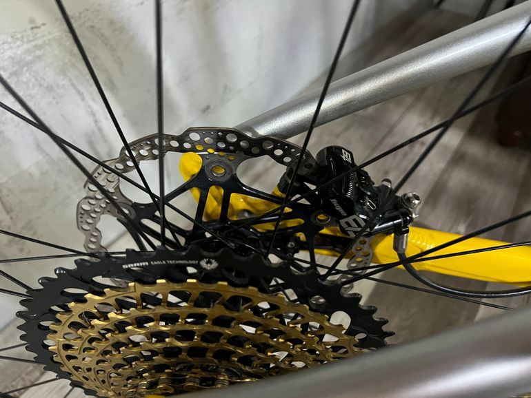 Mondraker LEVEL RR 2022 2022 Mountainbike usato, Grigio chiaro — immagine 24 di 30