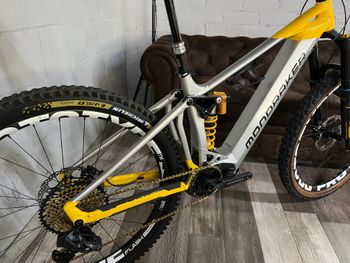 Mondraker LEVEL RR 2022 2022 Mountainbike usato, Grigio chiaro — immagine 27 di 30