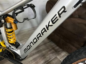 Mondraker LEVEL RR 2022 2022 Mountainbike usato, Grigio chiaro — immagine 17 di 30