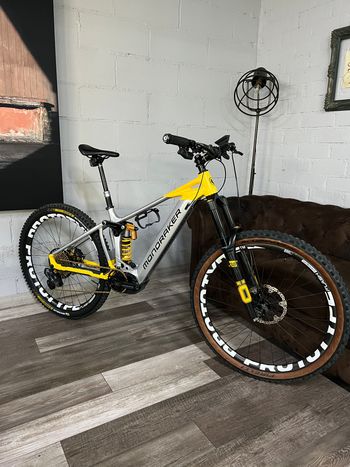 Mondraker LEVEL RR 2022 2022 Mountainbike usato, Grigio chiaro — immagine 30 di 30