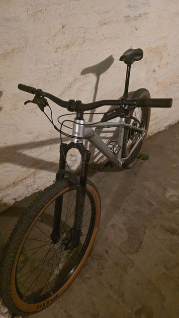Used Canyon Stoic 4 2023 2023 Mountainbike, Light Gray, 27.5, 29 — image 8 of 11